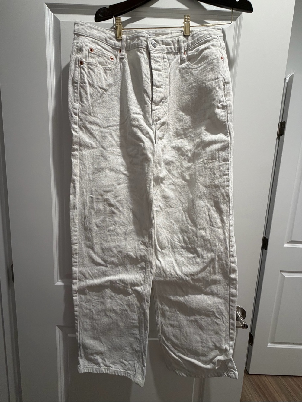 Parke White Baggy/Straight Leg Jeans